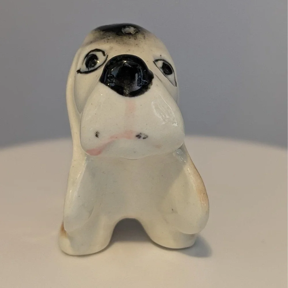 Vintage Basset Hounds Beagle Dogs Salt Pepper Shakers Big Ears Anthropomorphic